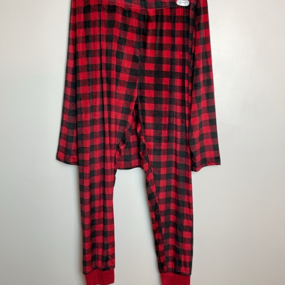 NWT Family Matching pajamas Dad Size Large Color Plaid Red & Black - Picture 4 of 8
